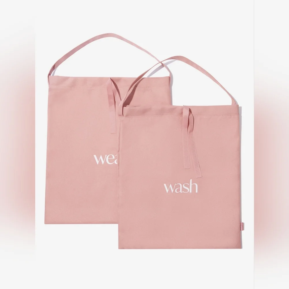 Hanky Panky Travel Bags, Set of 2. Light pink.